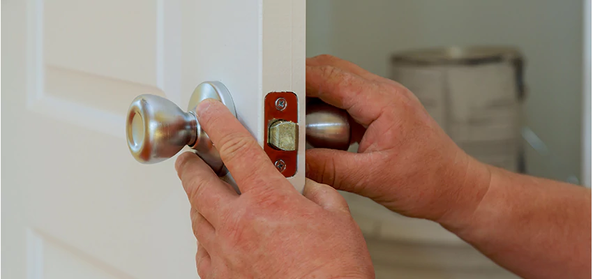 AAA Locksmiths For lock Replacement in Shafter, California